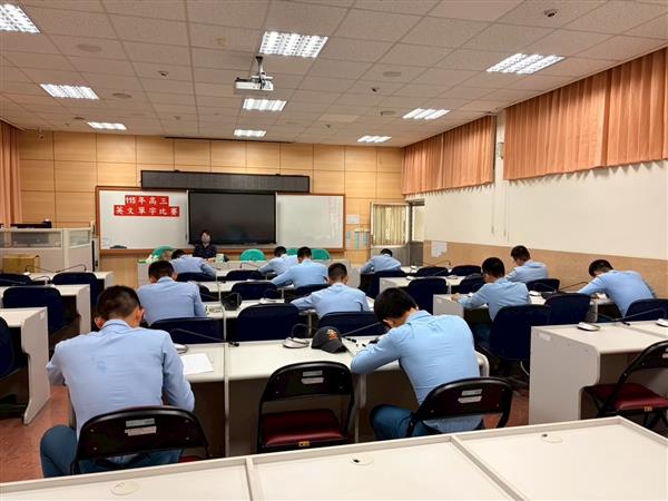 115年校內英文單字比賽, 共16張圖片